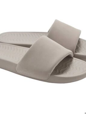 Lazypants Slide Sandals - new size 11 - Taupe